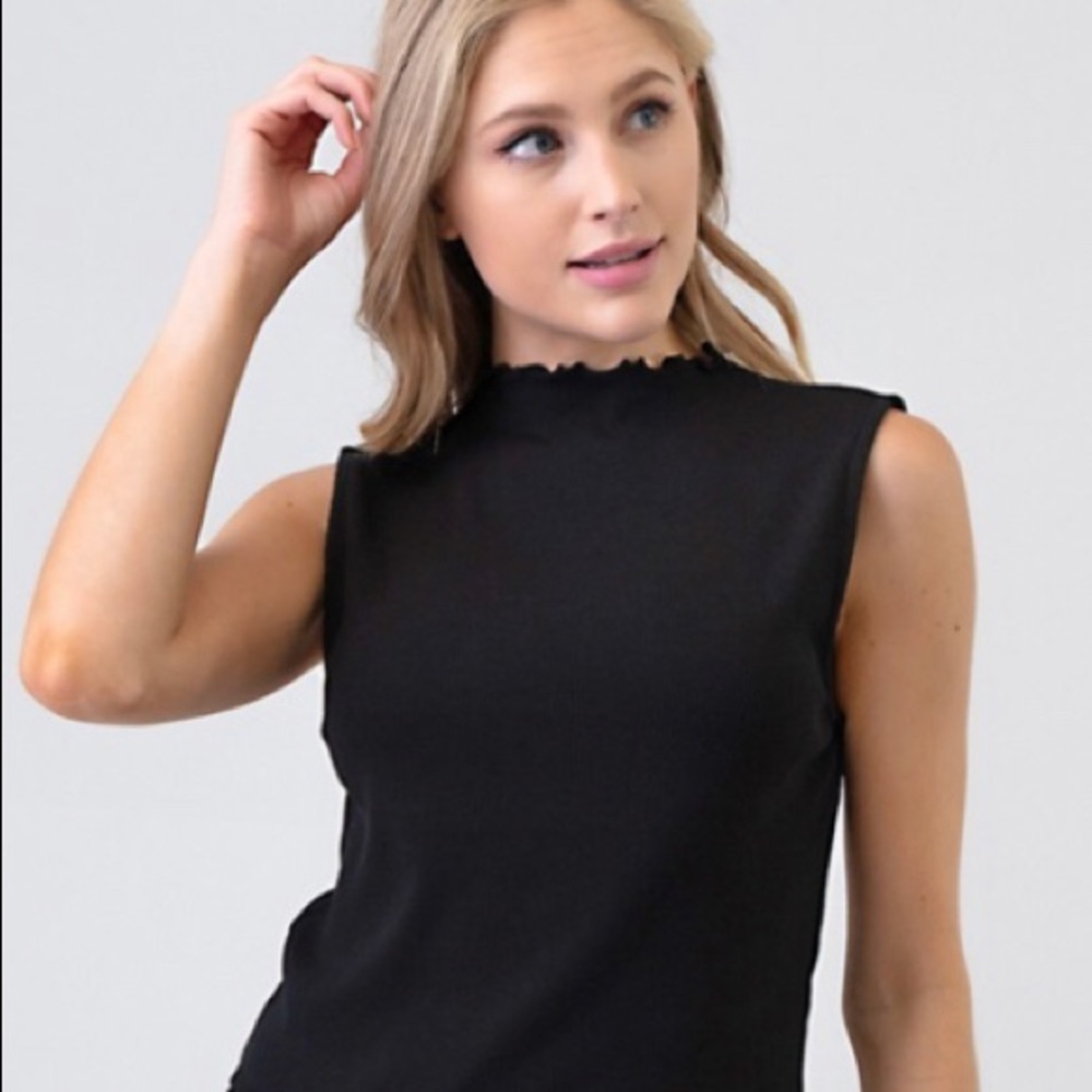 TOP - Ribbed Sleeveless Top - Picture 5 of 5